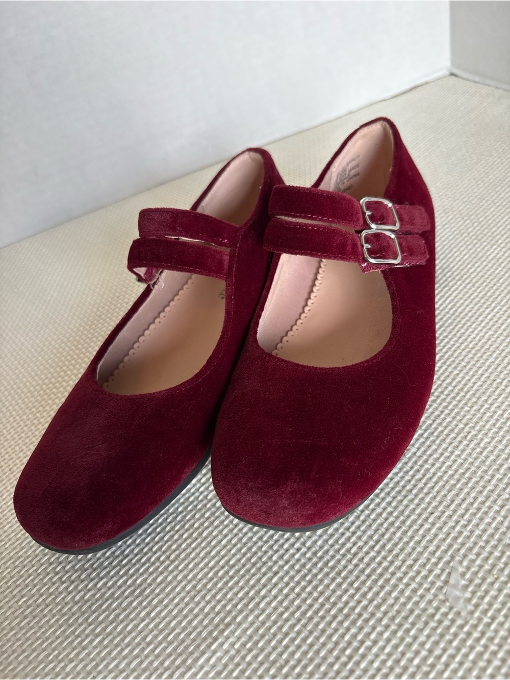 Christie & Jill Girls Size 3 Mary Jane Maroon Velvet Shoes Fancy Dress